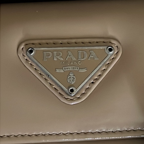 Authentic Prada wallet - Picture 3 of 12